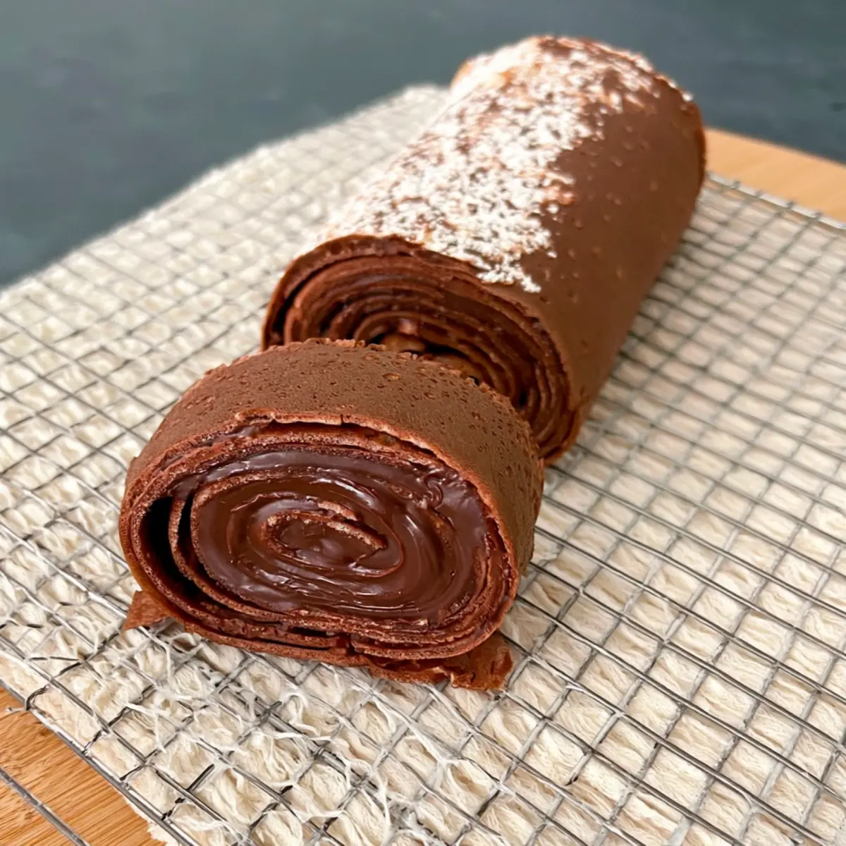 Rotolo di crepes al cioccolato