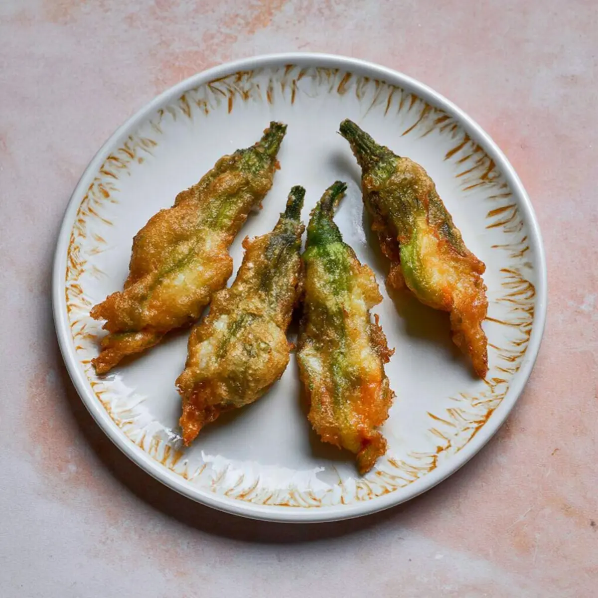 Fiori di zucca ripieni di ricotta croccanti